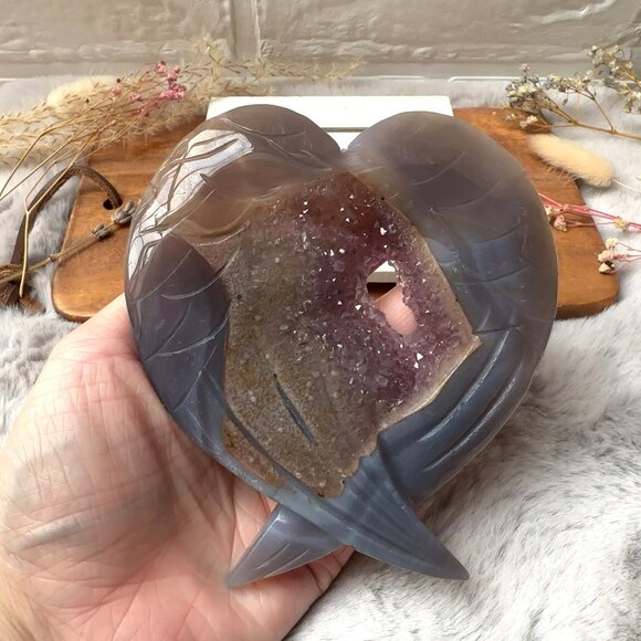 Gorgeous Amethyst with Agate Angel Wings Carving - Picture 9 of 10
